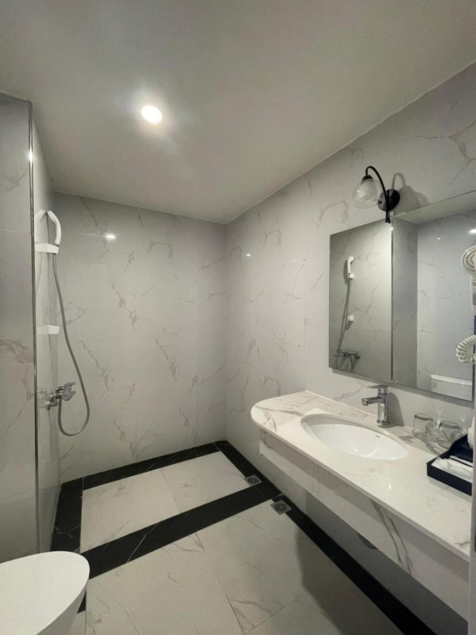 Lotus Hotel & Apartment Hai Phong Eksteriør bilde